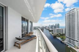 Waterfront Resort Home 𝙗𝙮 𝙎𝙏𝘼𝙔-𝙏𝙊𝘿𝘼𝙔 | Beachwalk