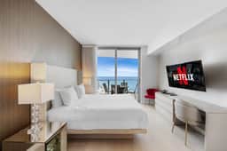 Luxury Oceanview Condo 𝙗𝙮 𝙎𝙏𝘼𝙔-𝙏𝙊𝘿𝘼𝙔 | Lyfe resort