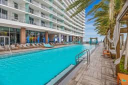 Luxury Oceanview Condo 𝙗𝙮 𝙎𝙏𝘼𝙔-𝙏𝙊𝘿𝘼𝙔 | Lyfe resort