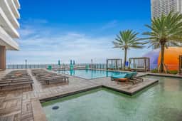 Modern Apartment in the Heart of Miami 𝙗𝙮 𝙎𝙏𝘼𝙔-𝙏𝙊𝘿𝘼𝙔 | Lyfe resort