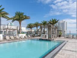 3BR Luxury Beachside Condo 𝙗𝙮 𝙎𝙏𝘼𝙔-𝙏𝙊𝘿𝘼𝙔 | Balcony & Water-Views
