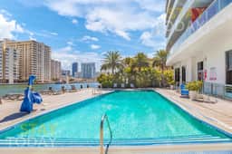 Oceanside Escape VIP-Tower 𝙗𝙮 𝙎𝙏𝘼𝙔-𝙏𝙊𝘿𝘼𝙔 | Beachwalk Resort - Image 3