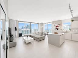 Ocean View Resort 𝙗𝙮 𝙎𝙏𝘼𝙔-𝙏𝙊𝘿𝘼𝙔 | Hyde Beach House - Image 5