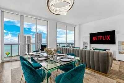 Sunset Bliss by the Ocean: Your Ultimate Getaway 𝙗𝙮 𝙎𝙏𝘼𝙔-𝙏𝙊𝘿𝘼𝙔 | Beachwalk Penthouse