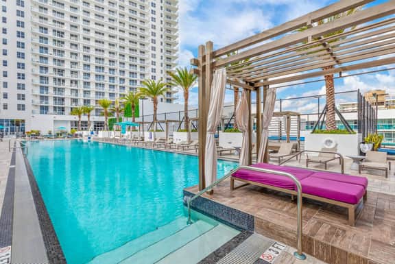 Aqua Vista Hideaway 𝙗𝙮 𝙎𝙏𝘼𝙔-𝙏𝙊𝘿𝘼𝙔 |  Hyde Beach House