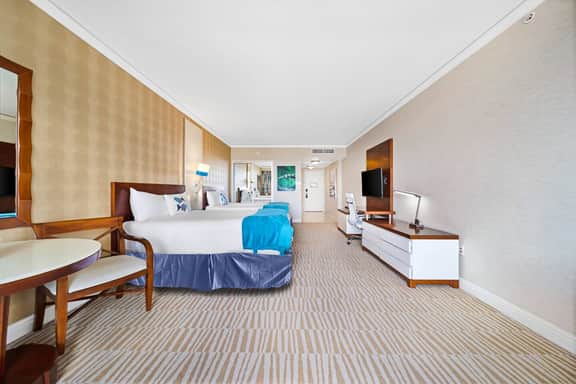 Exclusive Luxury Beach Resort Suite 𝙗𝙮 𝙎𝙏𝘼𝙔-𝙏𝙊𝘿𝘼𝙔 | Trump Sunny Isles Beach