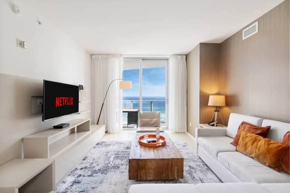 The Best Views in Town 𝙗𝙮 𝙎𝙏𝘼𝙔-𝙏𝙊𝘿𝘼𝙔 | High Floor Apartment