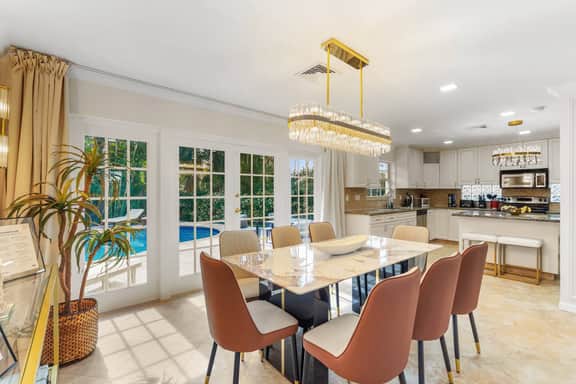Family-Friendly Coastal Escape with Private Pool 𝙗𝙮 𝙎𝙏𝘼𝙔-𝙏𝙊𝘿𝘼𝙔 | Bel Air Ave