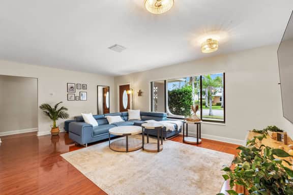 Coastal Retreat w Pool  𝙗𝙮 𝙎𝙏𝘼𝙔-𝙏𝙊𝘿𝘼𝙔 | Hollywood Beach