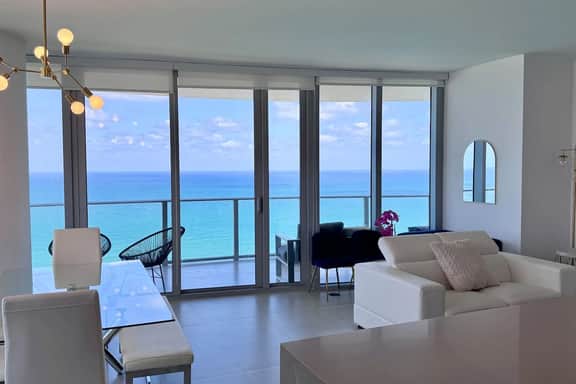 ★★★★★2BD/2BA RIGHT ON BEACH DIRECT OCEAN-VIEW 𝙗𝙮 𝙎𝙏𝘼𝙔-𝙏𝙊𝘿𝘼𝙔 | Lyfe Resort