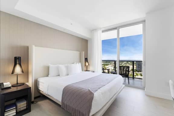 Elegant Getaway  𝙗𝙮 𝙎𝙏𝘼𝙔-𝙏𝙊𝘿𝘼𝙔 |  Hyde Beach House