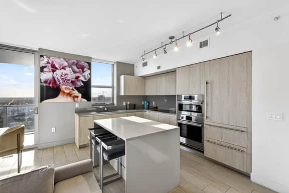 Waterfront Luxury Resort 𝙗𝙮 𝙎𝙏𝘼𝙔-𝙏𝙊𝘿𝘼𝙔 | Hyde Beach House