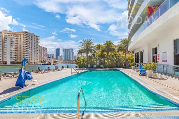 Oceanside Escape VIP-Tower 𝙗𝙮 𝙎𝙏𝘼𝙔-𝙏𝙊𝘿𝘼𝙔 | Beachwalk Resort - Image 3