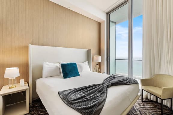 Unbeatable Location: Oceanview Condo 𝙗𝙮 𝙎𝙏𝘼𝙔-𝙏𝙊𝘿𝘼𝙔 | Lyfe Resort