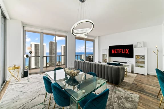 Sunset Bliss by the Ocean 𝙗𝙮 𝙎𝙏𝘼𝙔-𝙏𝙊𝘿𝘼𝙔 | Beachwalk Penthouse - Image 1