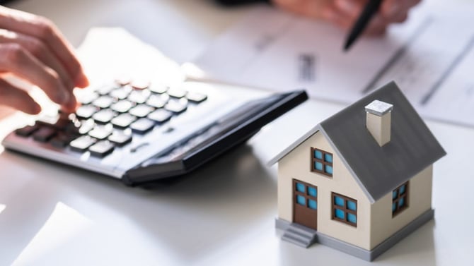 Is Airbnb a Good Investment in 2026? (Full ROI, Risks & Profitability Guide)